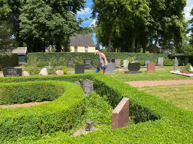 Onderhoud groen en herstel graven op begraafplaats Adorp gaat van start
